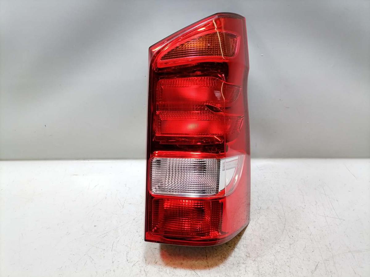 Mercedes Vito 447 original R&uuml;cklicht R&uuml;ckleuchte Schlussleuchte rechts Facelift Bj.2022